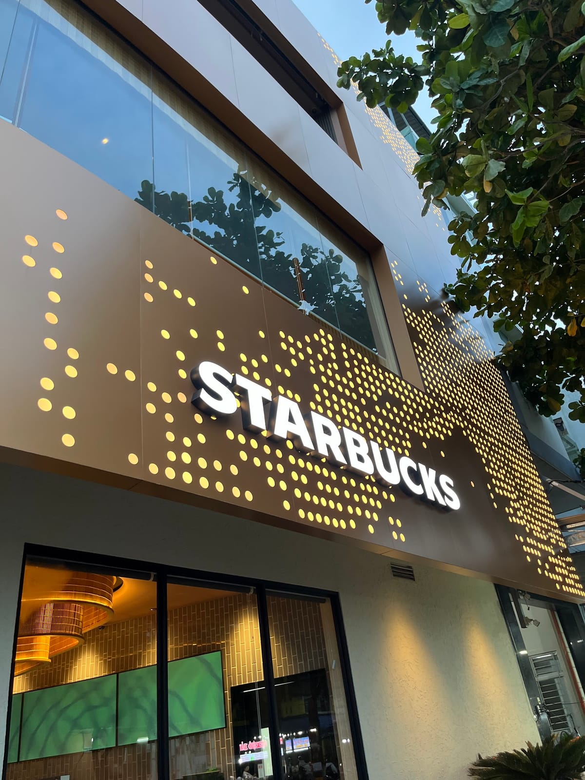 Starbucks Xuân Diệu Quy Nhơn