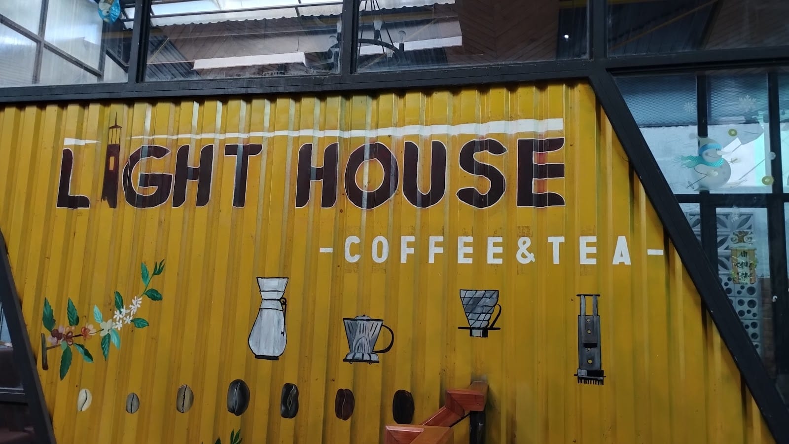 Light House Coffee & Tea