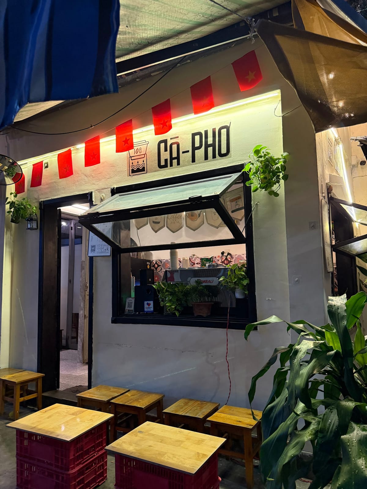 Tiệm Cà Phơ 108