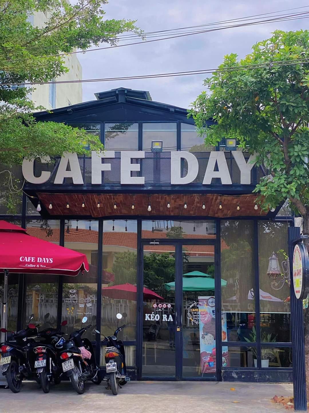 Days Cafe
