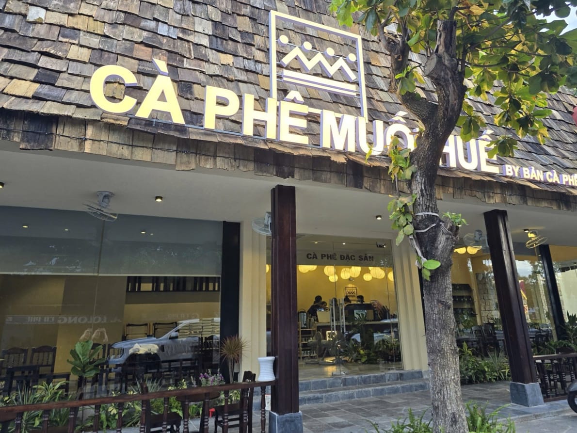 Cà Phê Muối Huế - Bản Cà Phê/Hue Salt Coffee