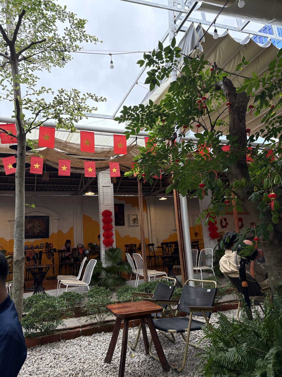 Dâu Ngọt Coffee