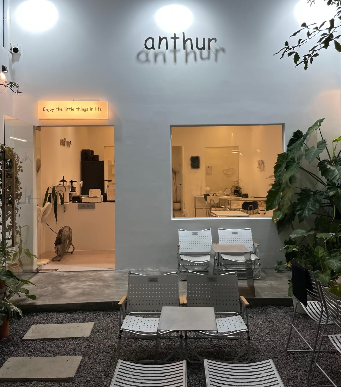 anthur cafe