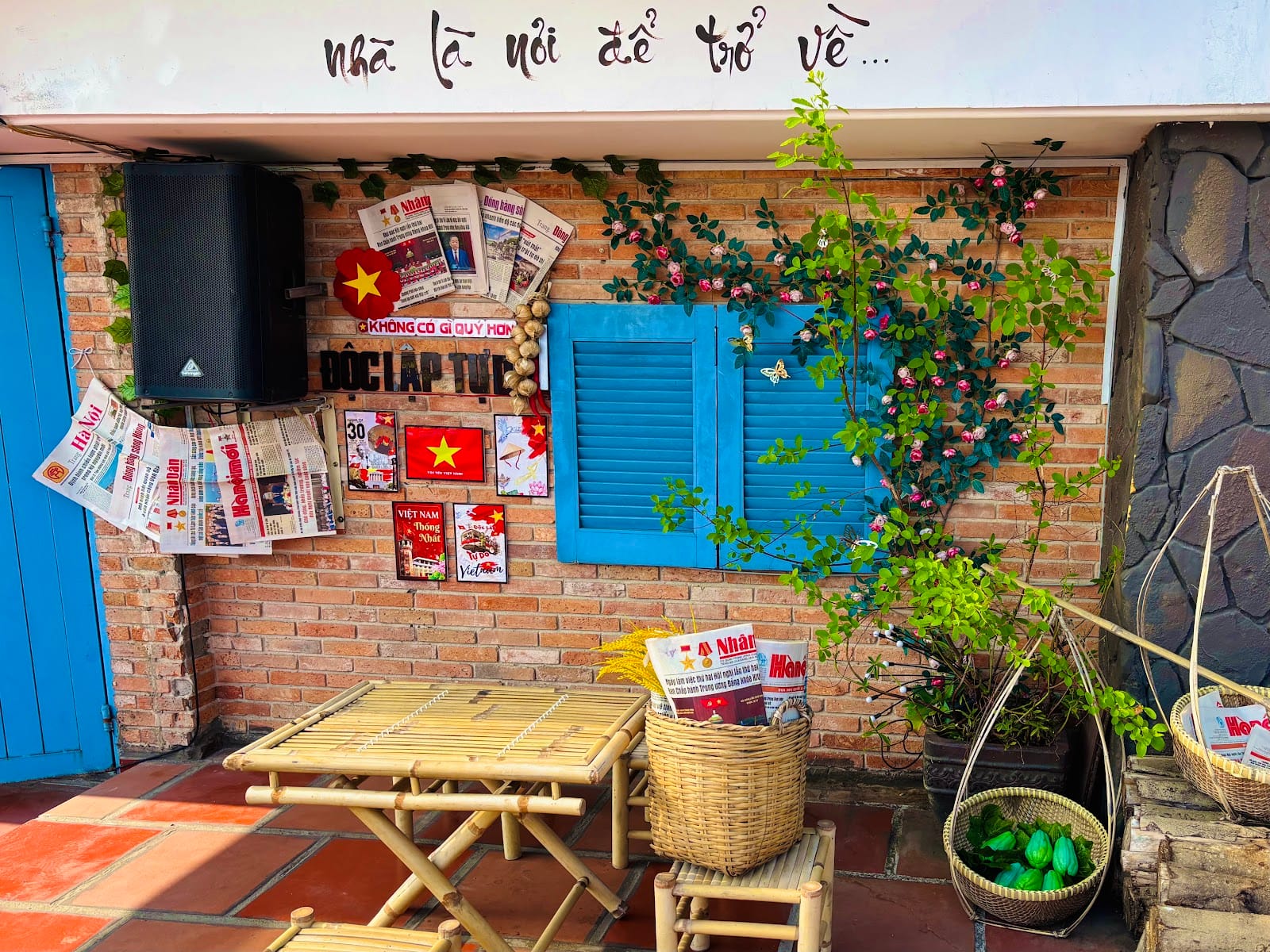 Trạm Mật Rooftop Coffee