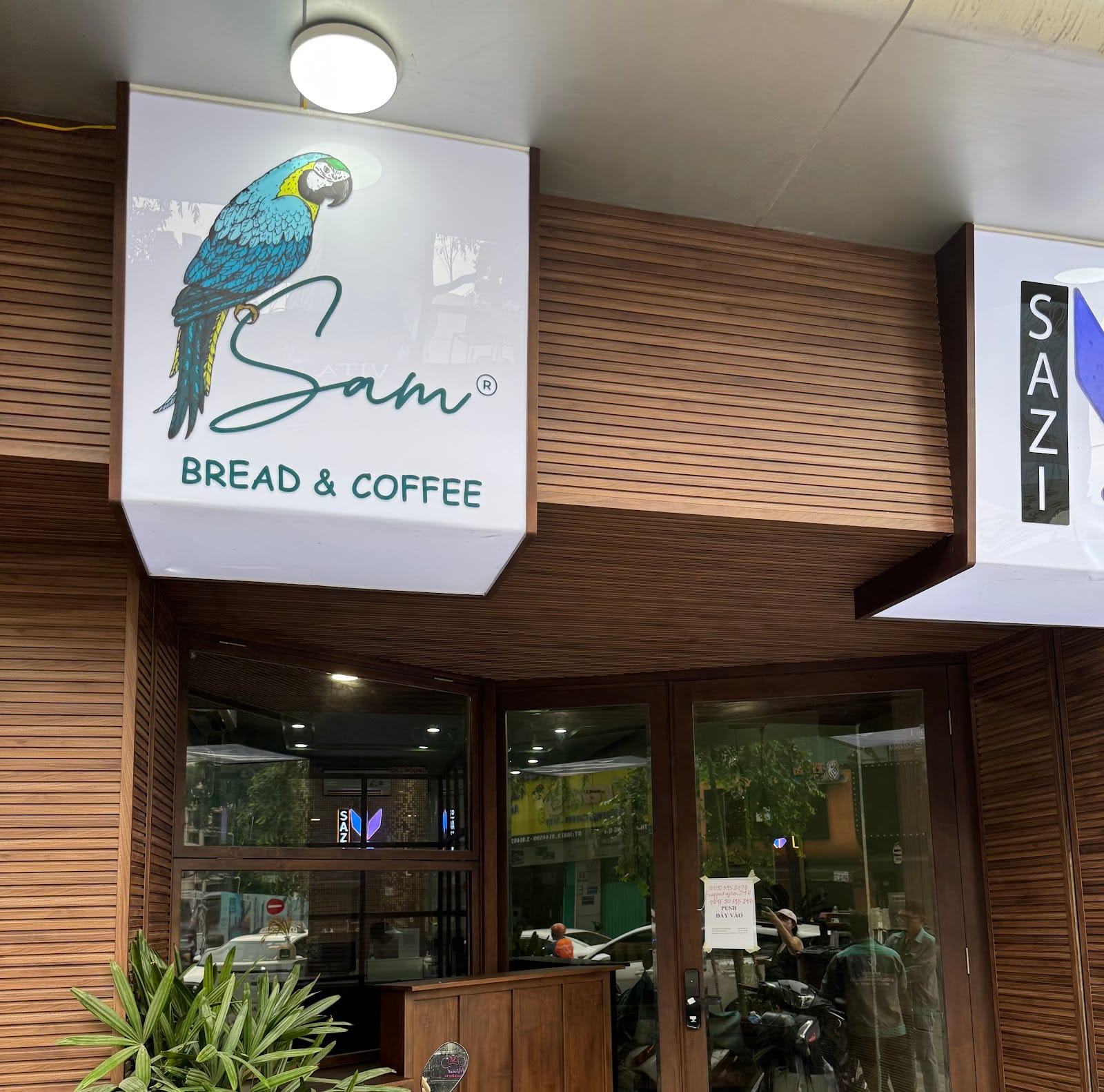 Sam Bread & Cafe