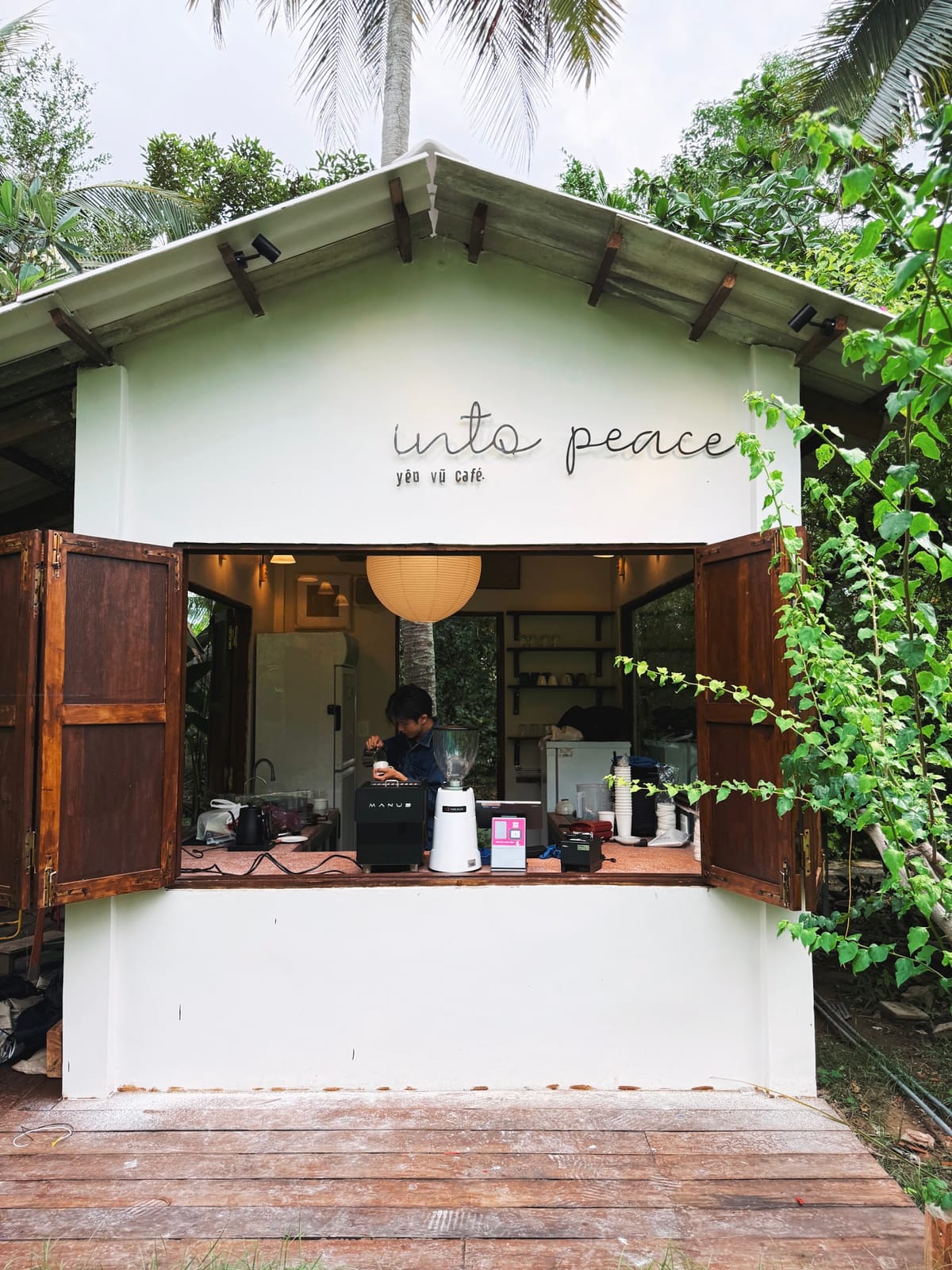 into peace - yên vũ café