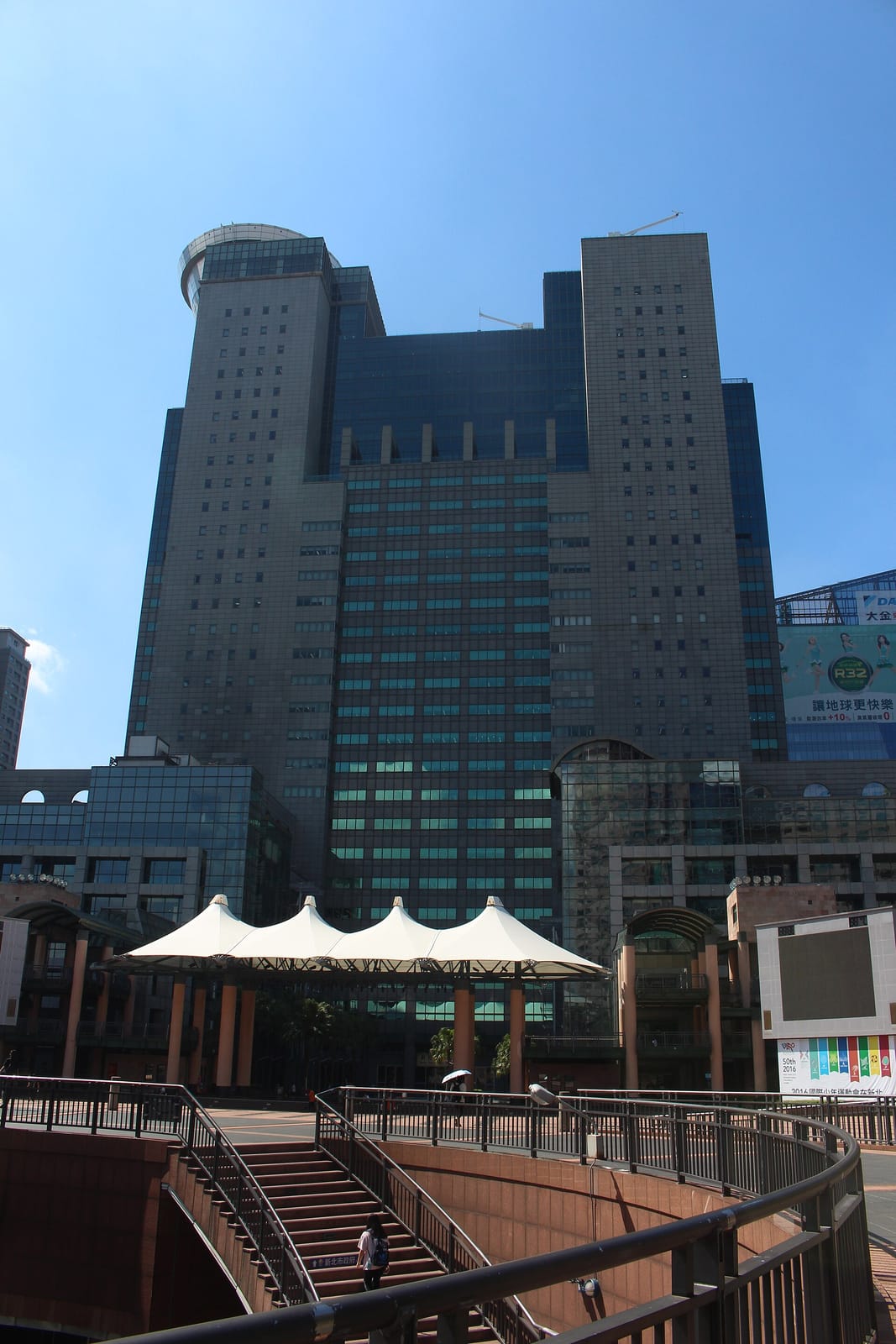 STARBUCKS Banqiao Station Shop photo 2