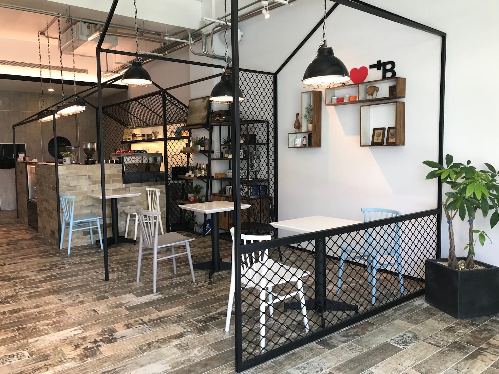 加啤咖啡 +B CAFÉ