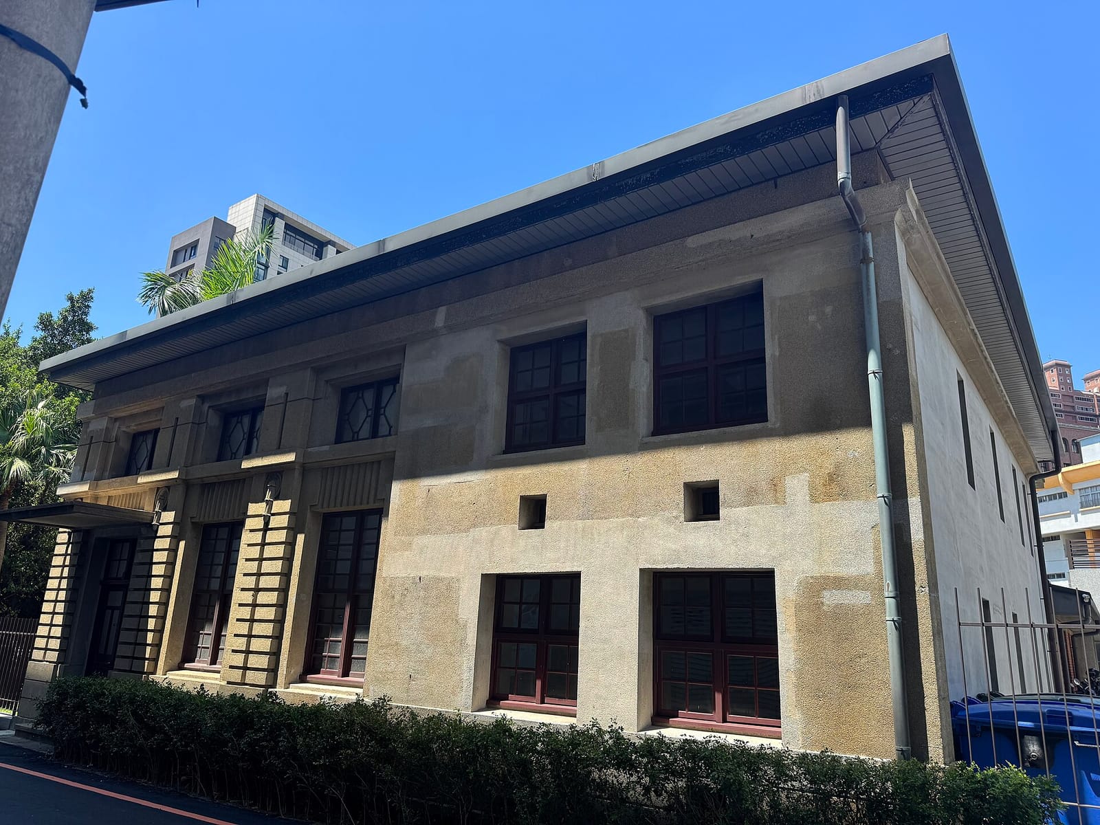 STARBUCKS Former Shinchiku Prefecture Library Shop photo 2