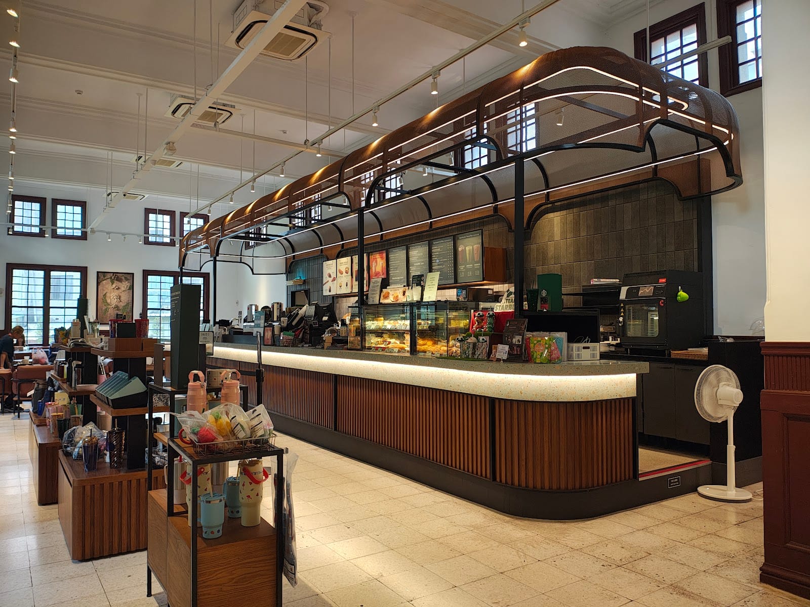 STARBUCKS Former Shinchiku Prefecture Library Shop