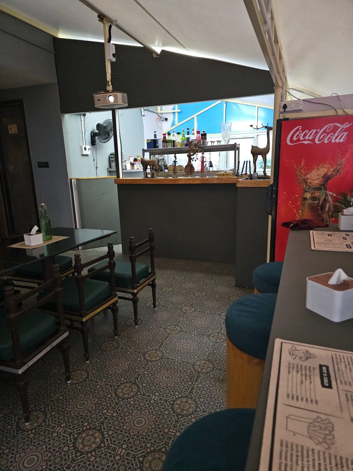 Leo's Cafe