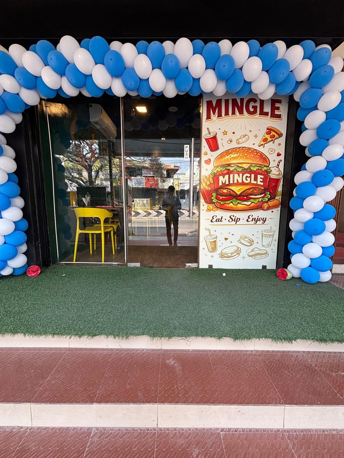 Mingle Cafe