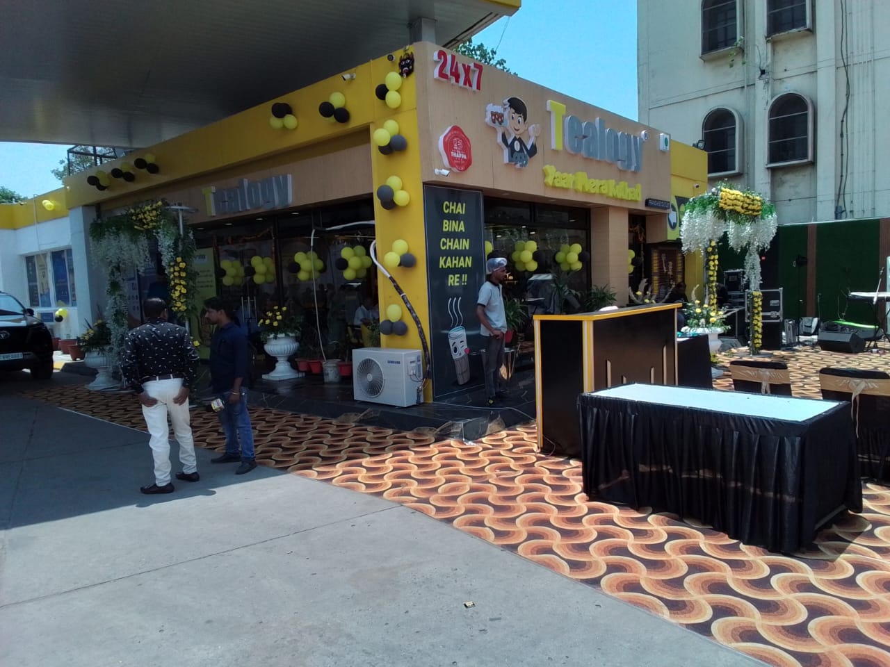 Tealogy Cafe 24x7