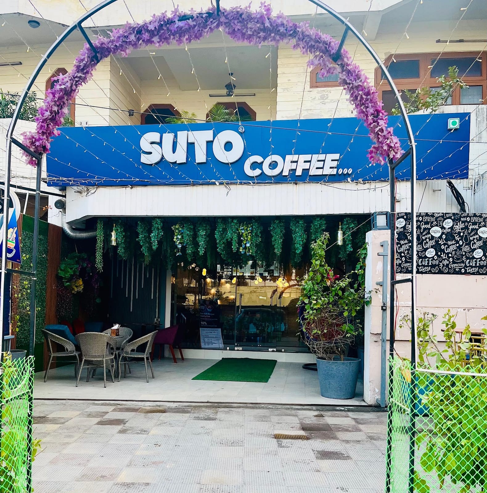 Suto Cafe - Vikas Nagar Kanpur