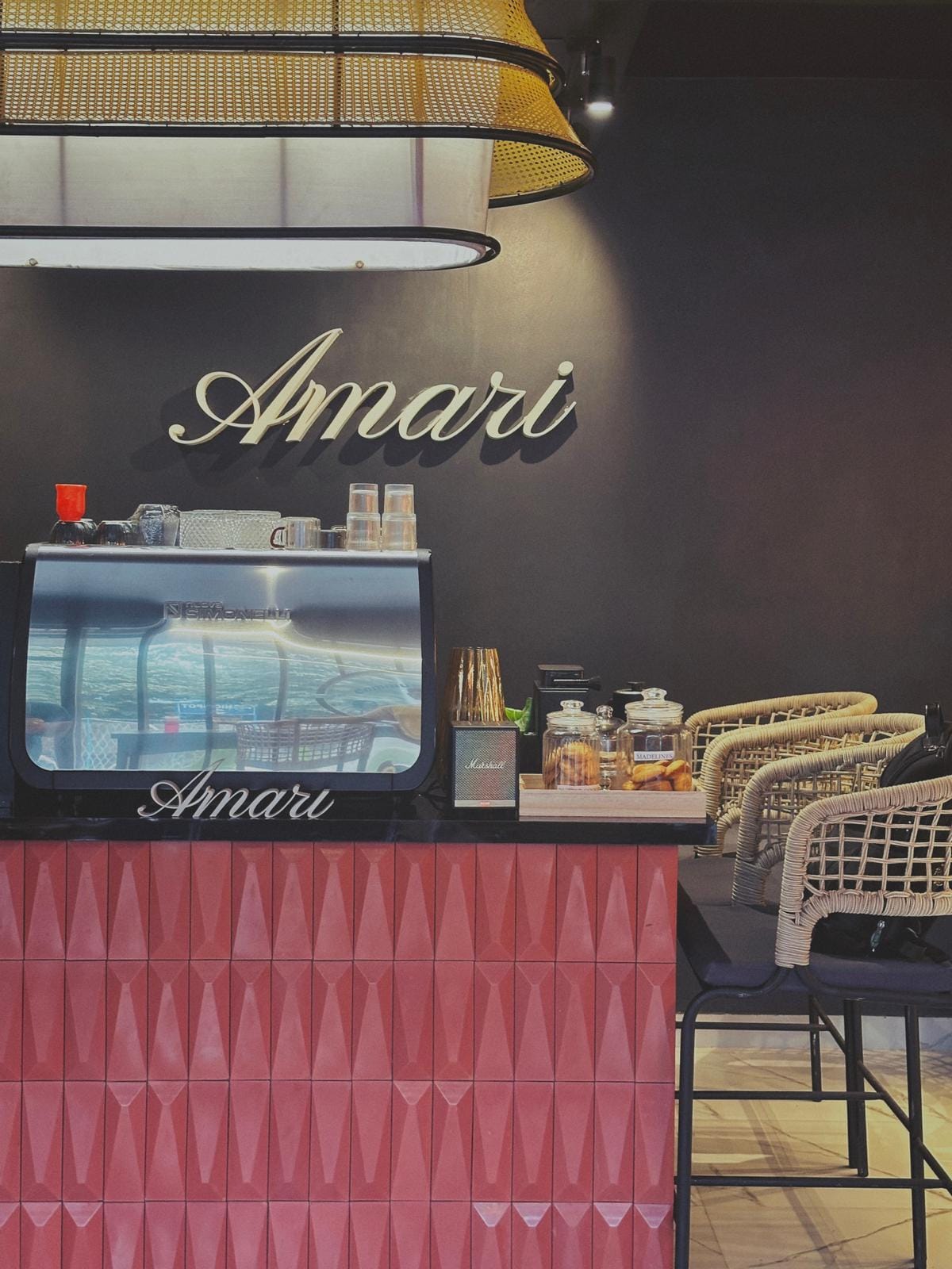 AMARI: SPECIALTY COFFEE , EATING HOUSE & ARTISANAL BAKERY