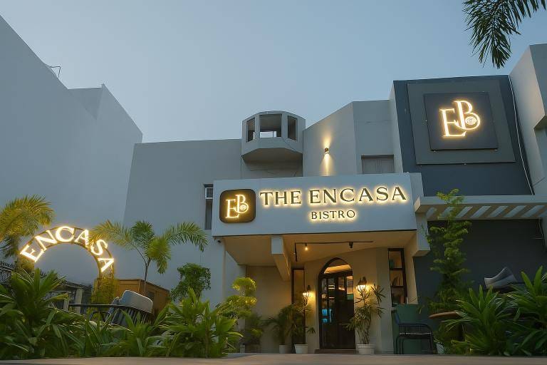 The Encasa Bistro Coffee Bar & Dine - Aliganj