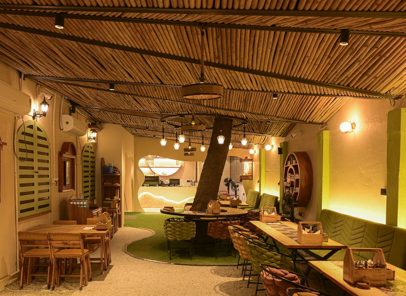 Seven O' Eleven (Cafe 7 O' 11)