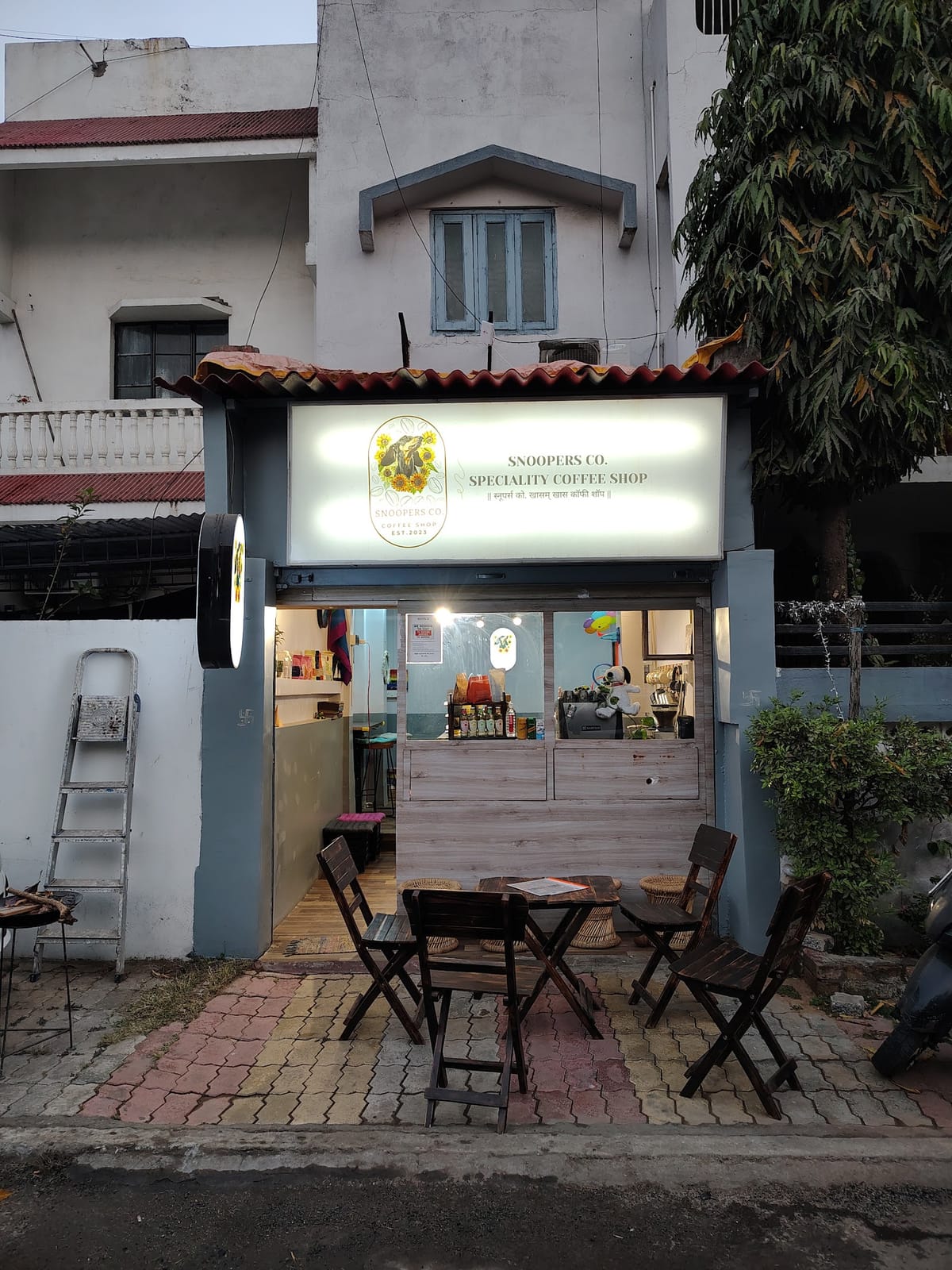 Snoopers Co. (Speciality Brewing Coffee Shop)