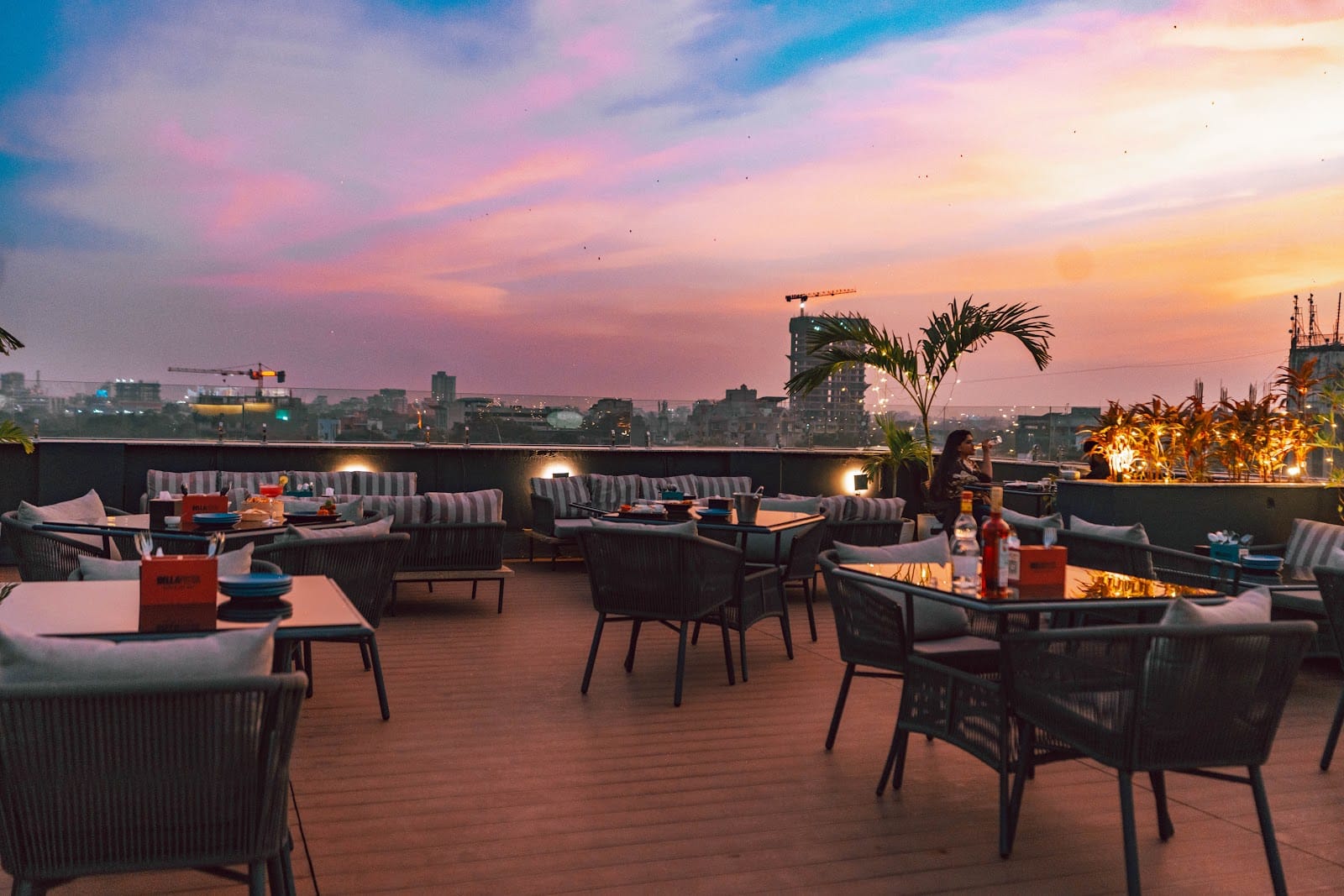 BellaVista Cafe & Skybar