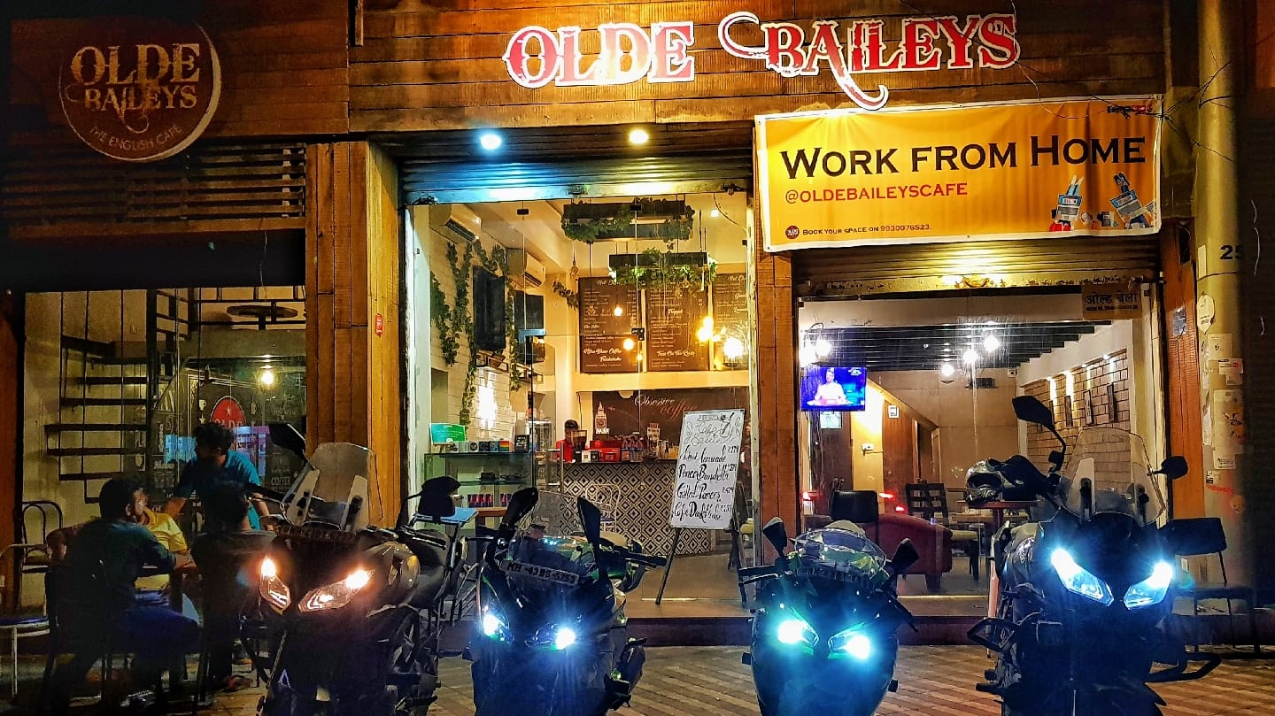 Olde Baileys Cafe™