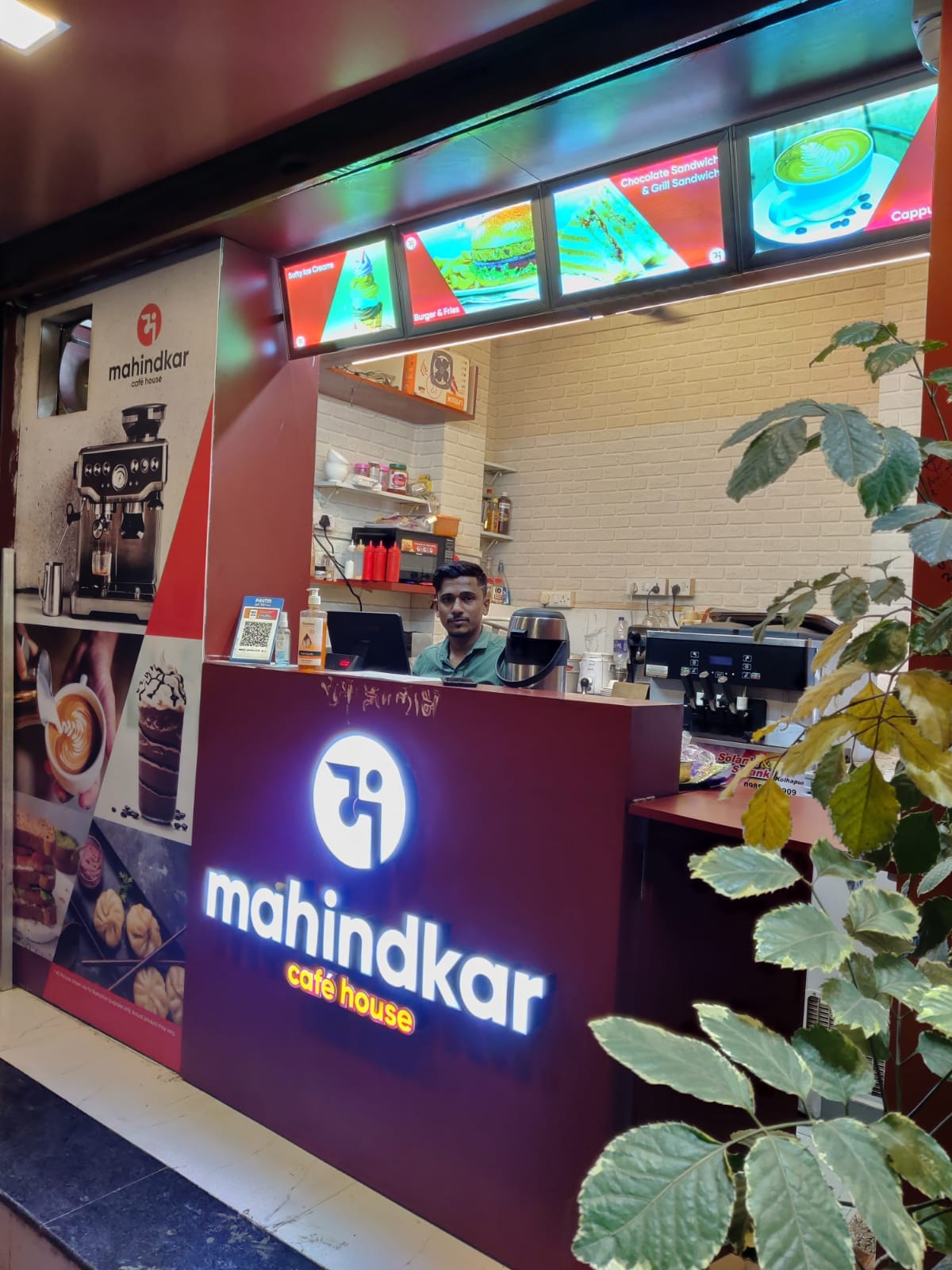 MAHINDKAR CAFE HOUSE