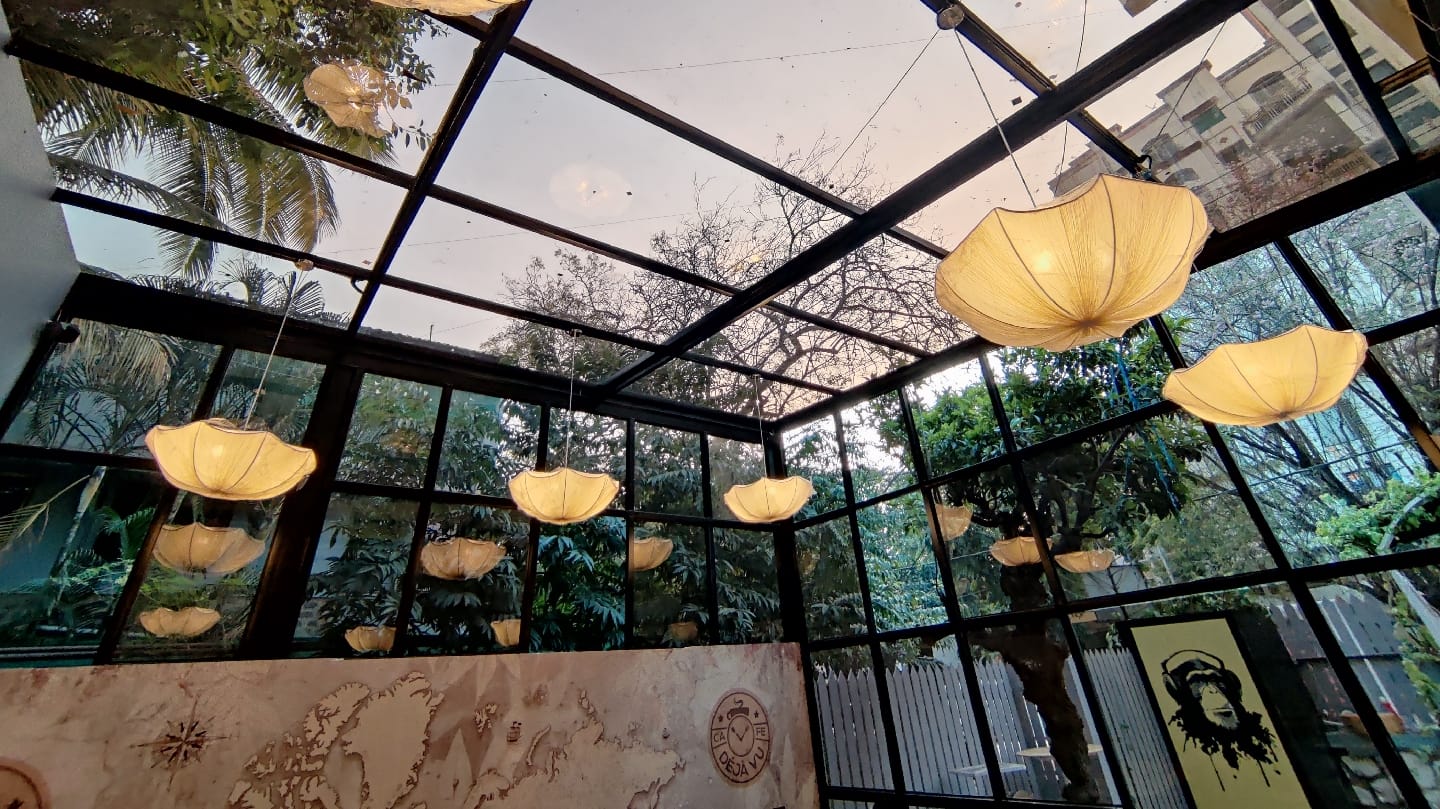 Cafe Deja Vu - Sb Road