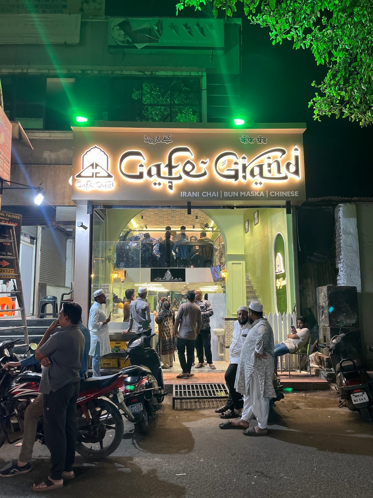 Cafe Grand Camp