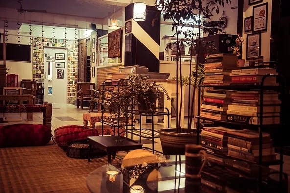 Waari Book Cafe photo 3
