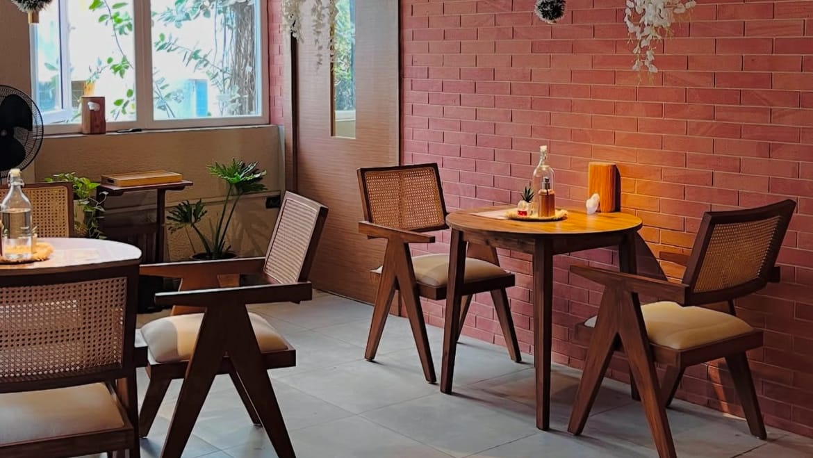 The Café : By OMAH
