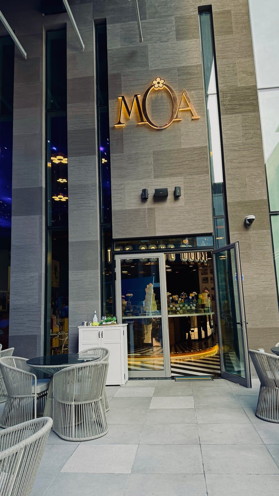 MOA CAKES CAFE