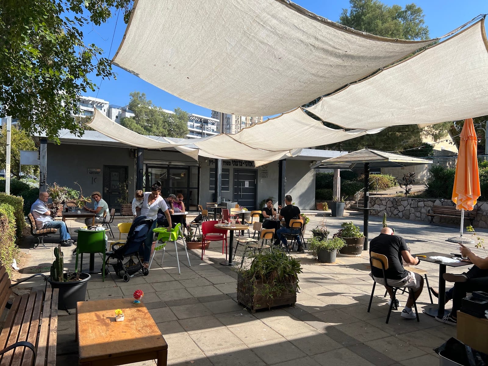 Cafe DogA