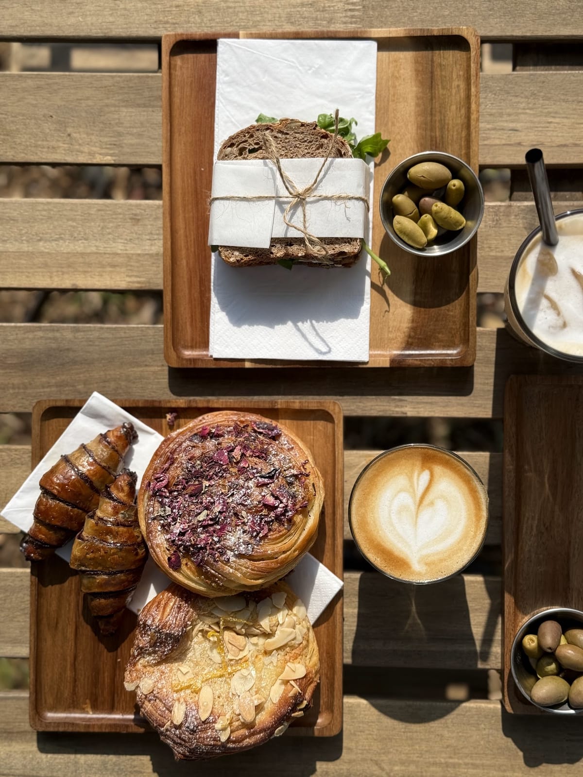 Cafe fliou עגלת קפה photo 1