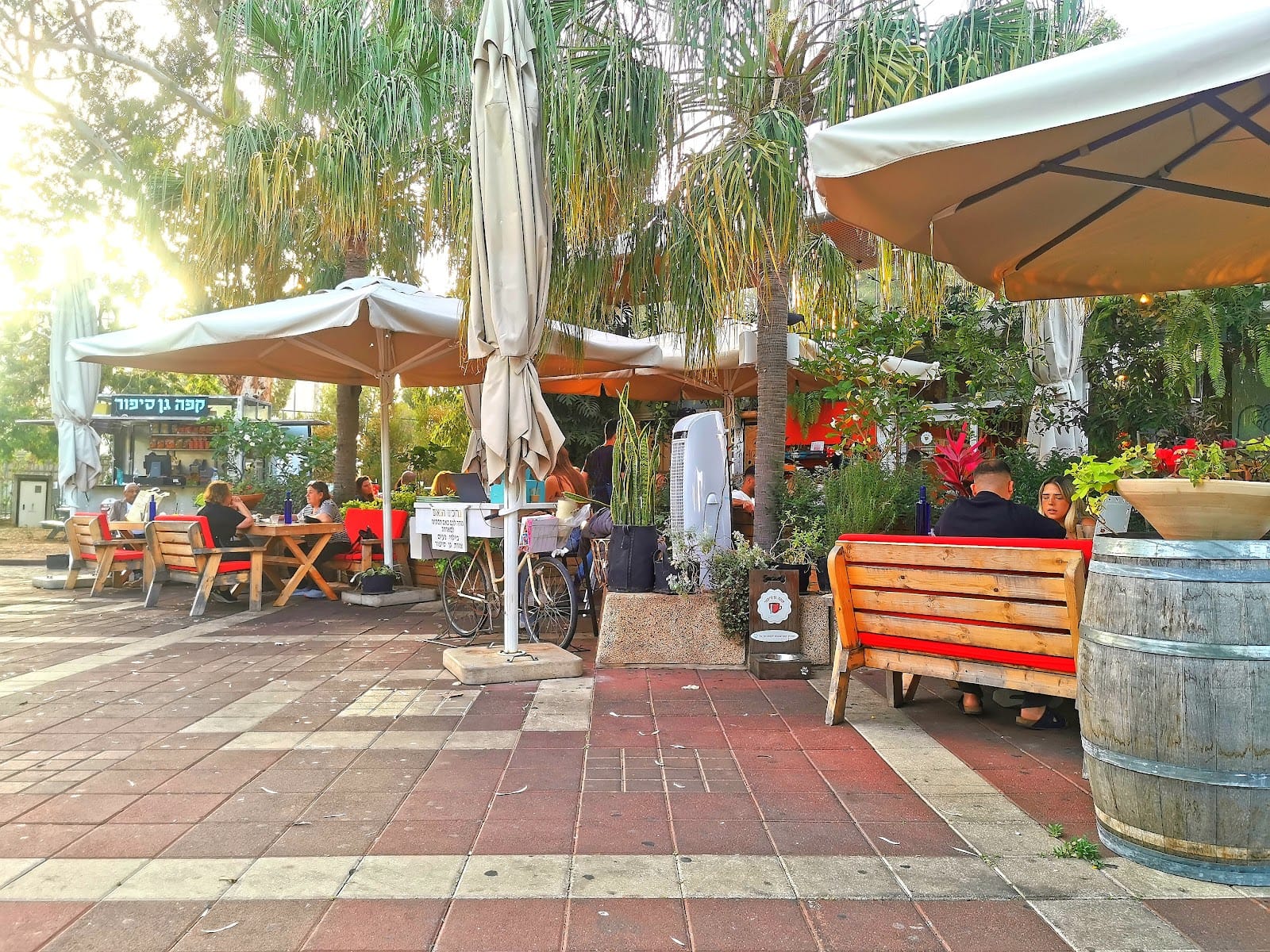 Cafe Gan Sipur