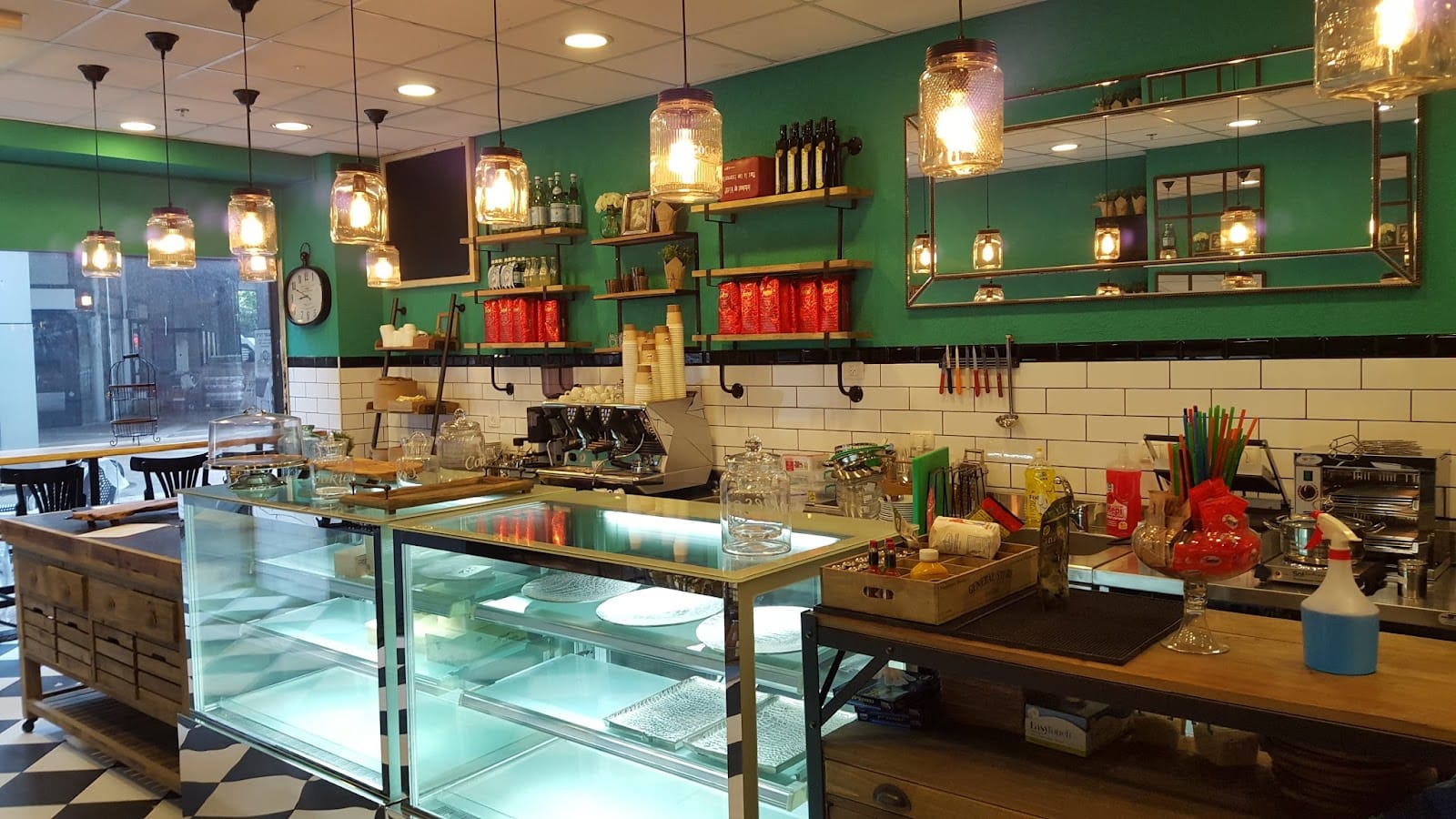 Cafe Vice-Alfredo.