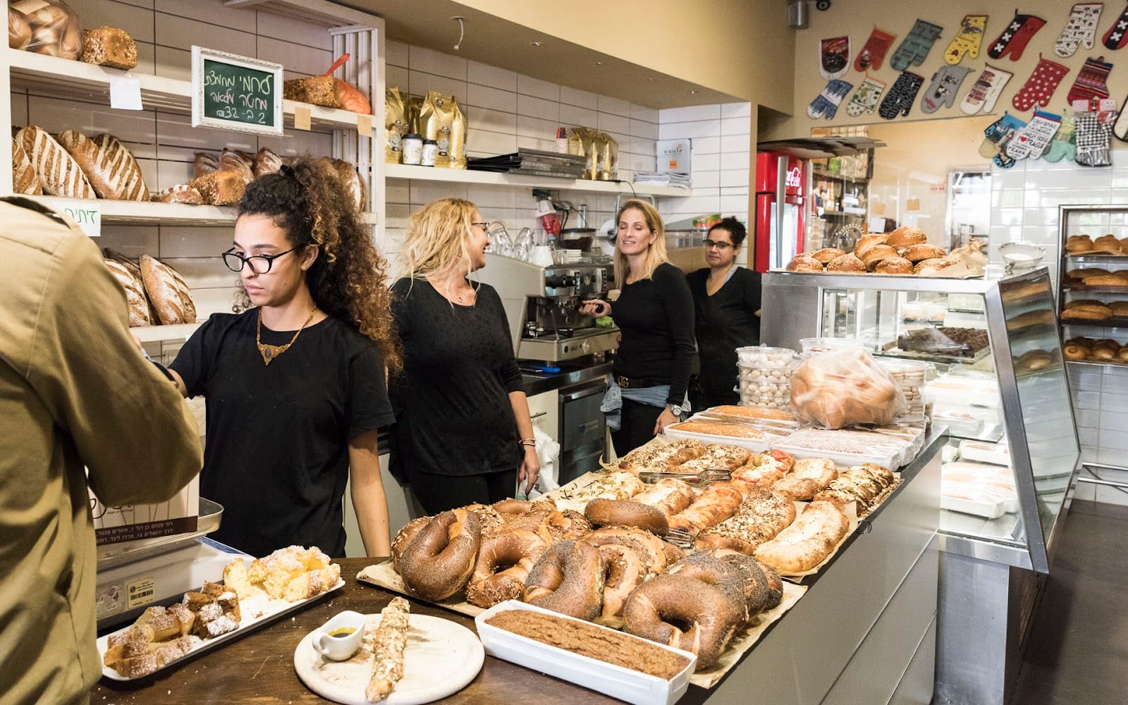 דפנ׳ס בייקרי DAFNA'S BAKERY