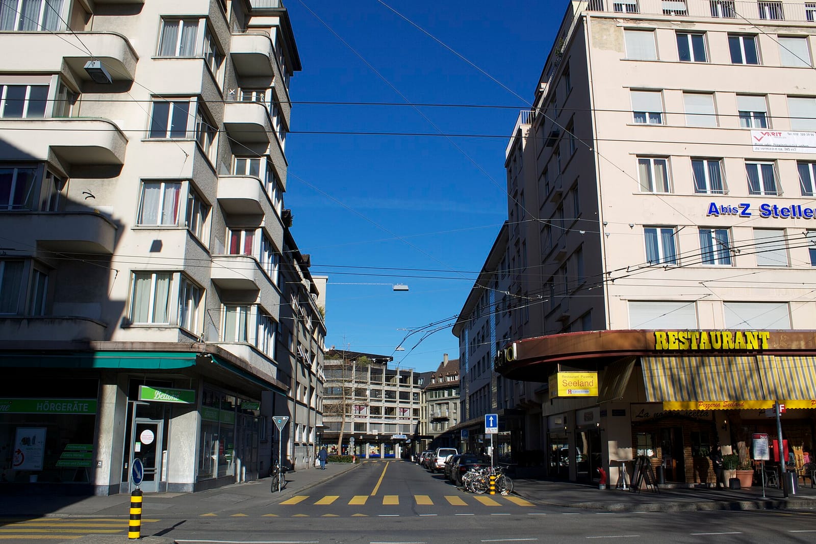 Back-Caffee AG, Confiserie & Café am Bahnhofplatz Biel photo 5