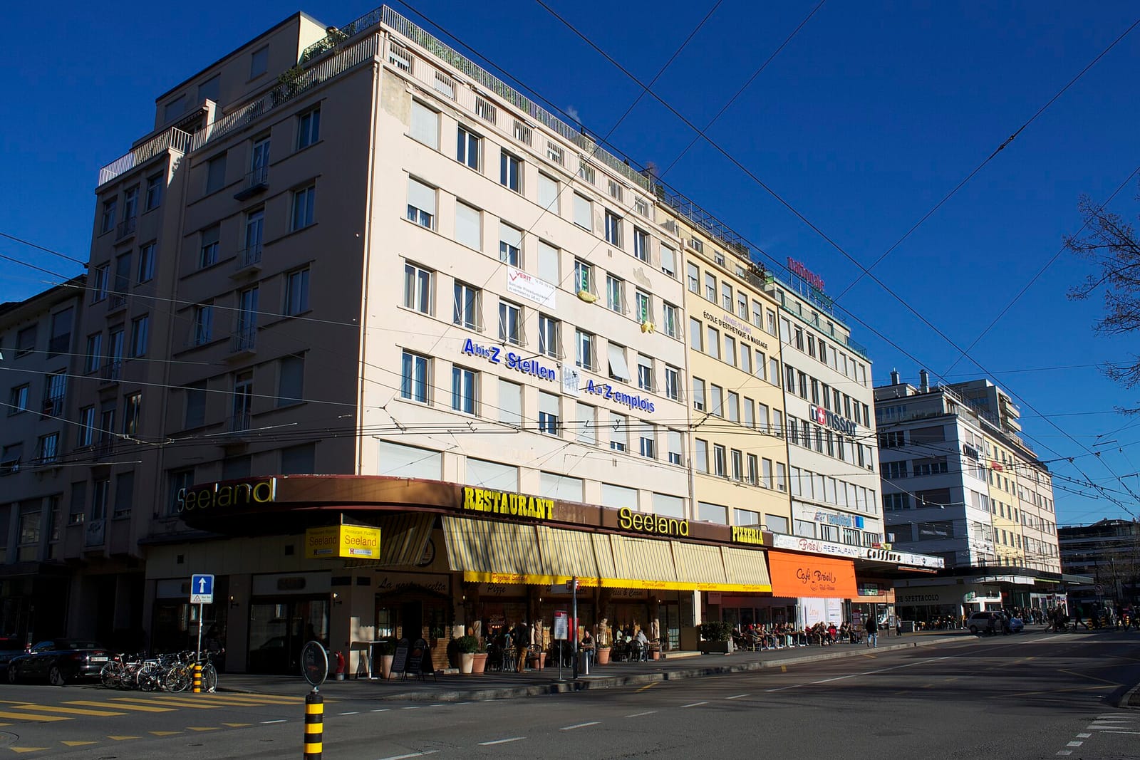 Back-Caffee AG, Confiserie & Café am Bahnhofplatz Biel photo 4