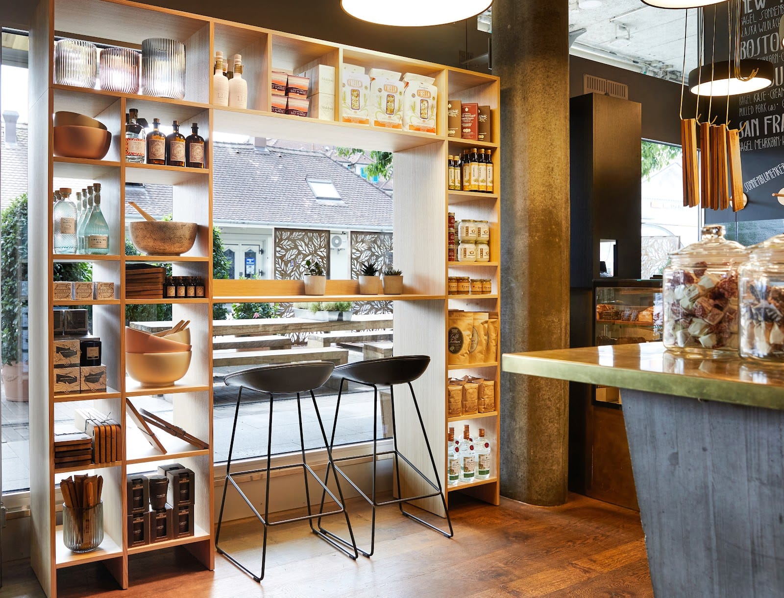 mani's coffee & bagels