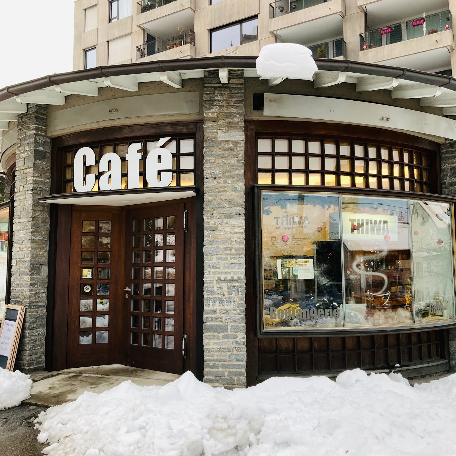 Thiwa's Café