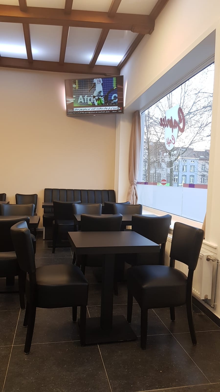 Caprice café