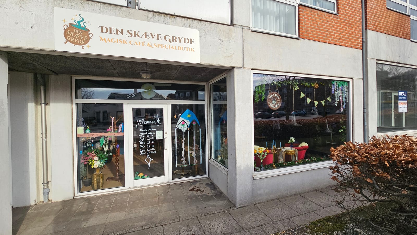 Den Skæve Gryde - Magisk café & butik photo 4
