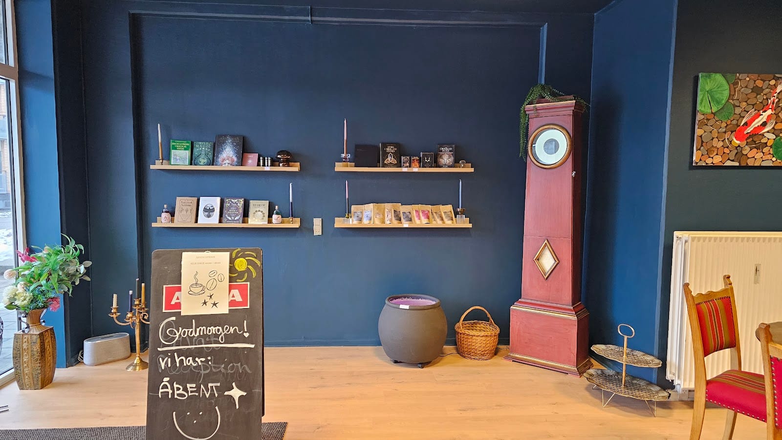 Den Skæve Gryde - Magisk café & butik