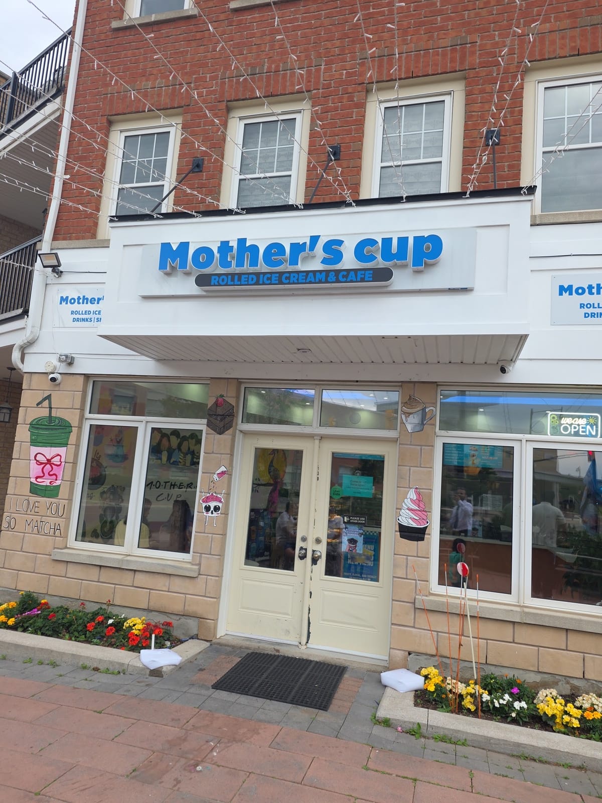 Mother's Cup Cafe & Ice Cream