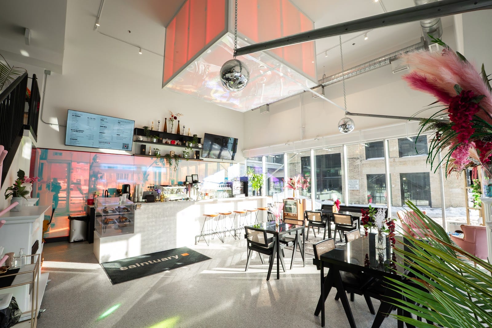 Saintuary Bar & Cafe