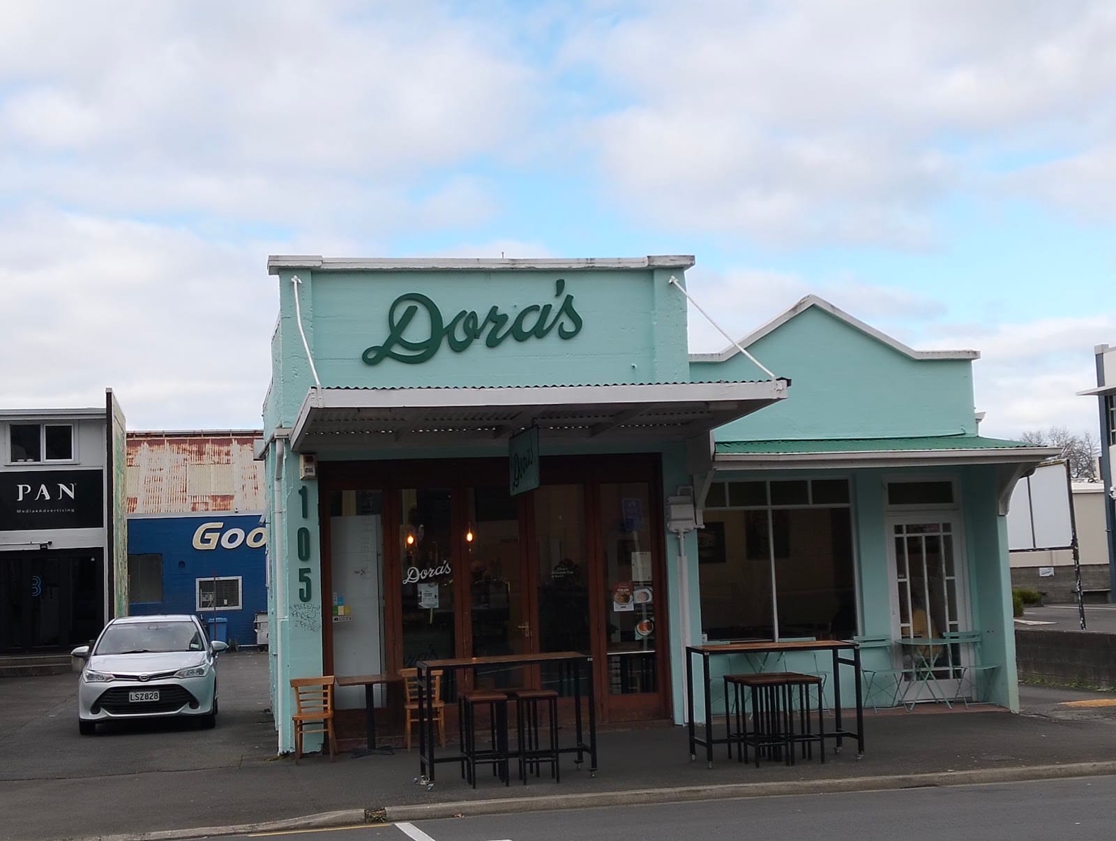 Dora's on Collingwood