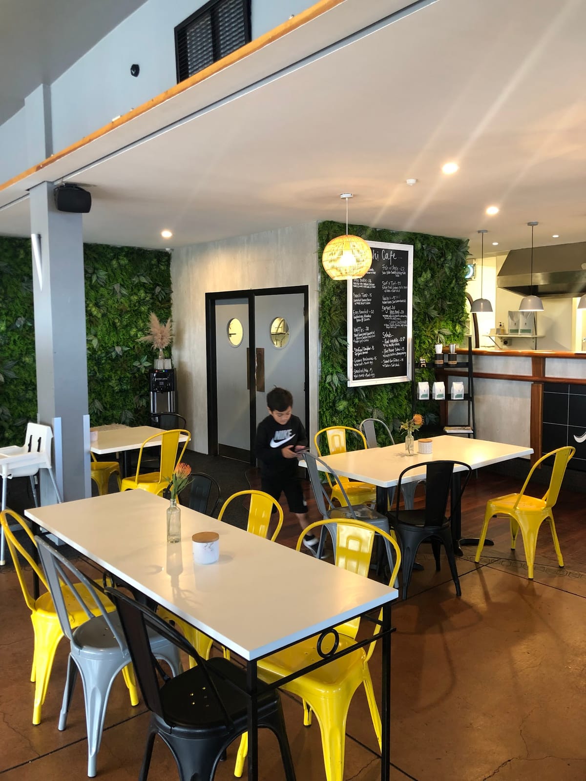 Mahi Cafe