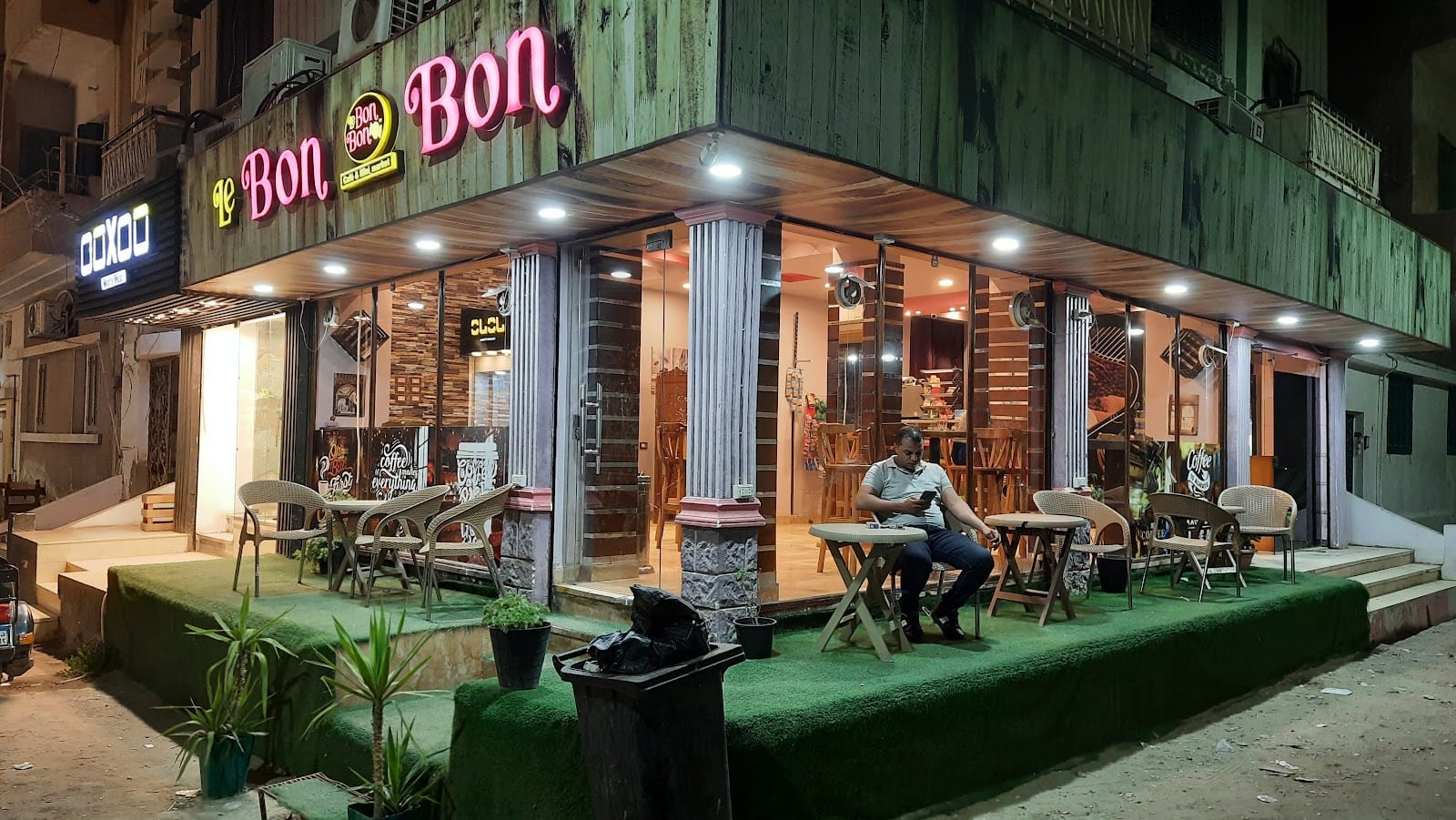 Le bonbon cafe