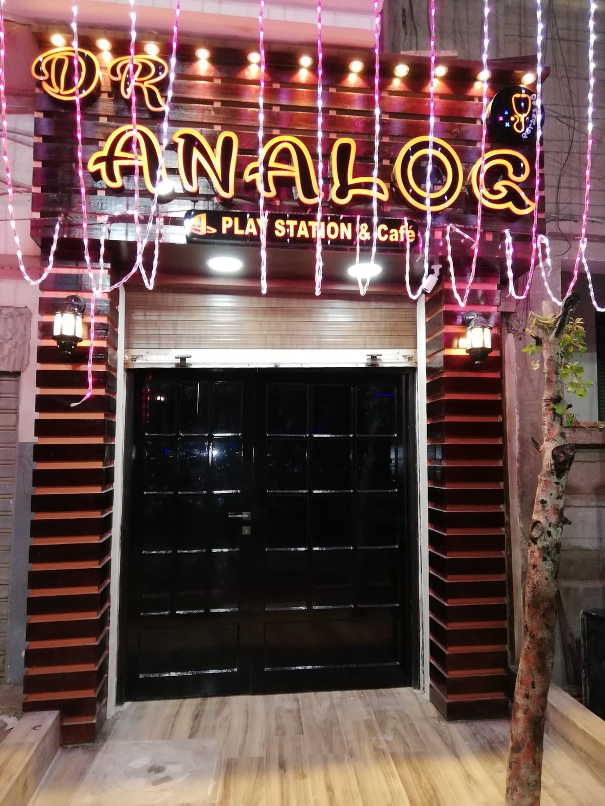 Dr.Analog playstation and cafe