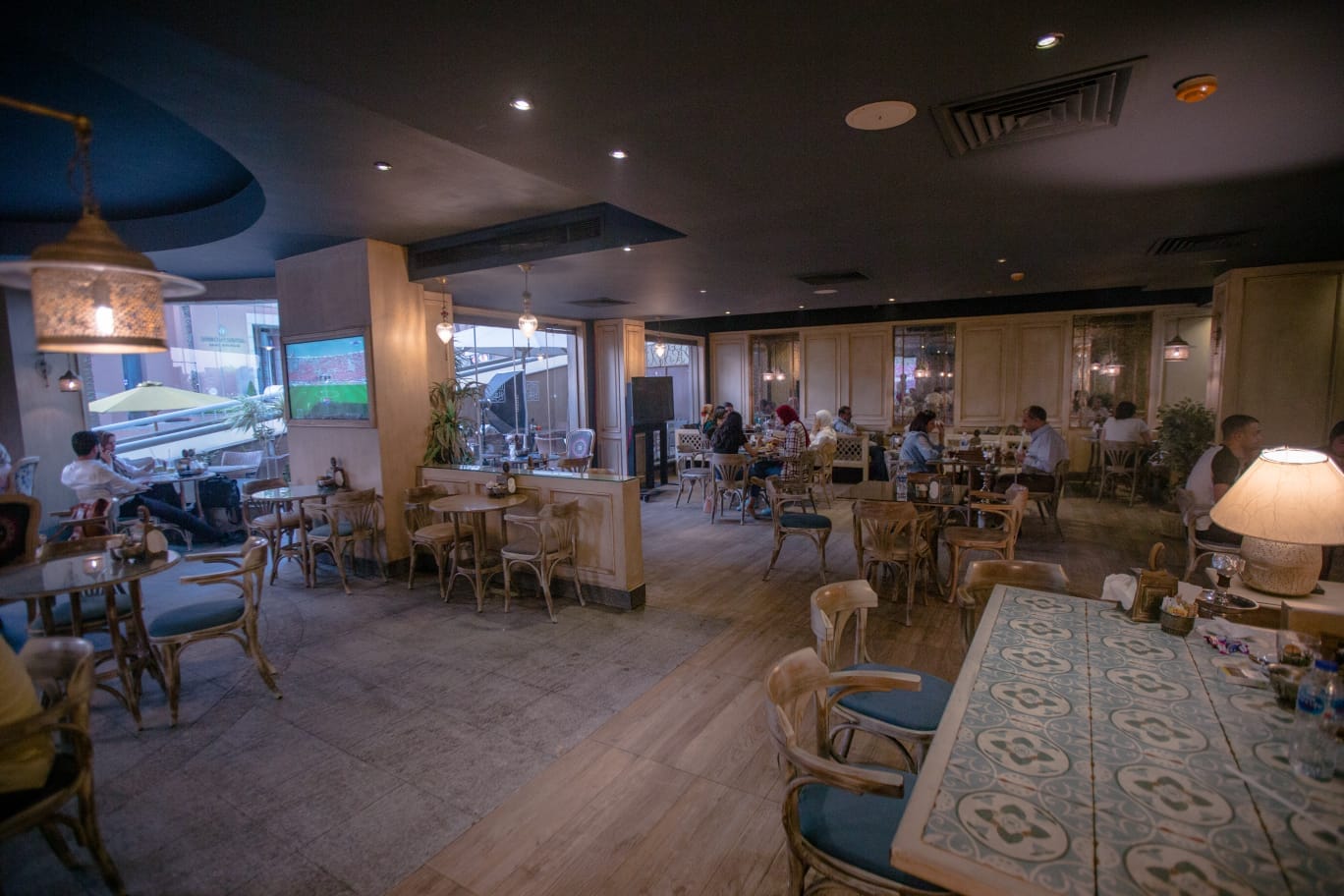 Almaz Cafe - مقهى ألمظ