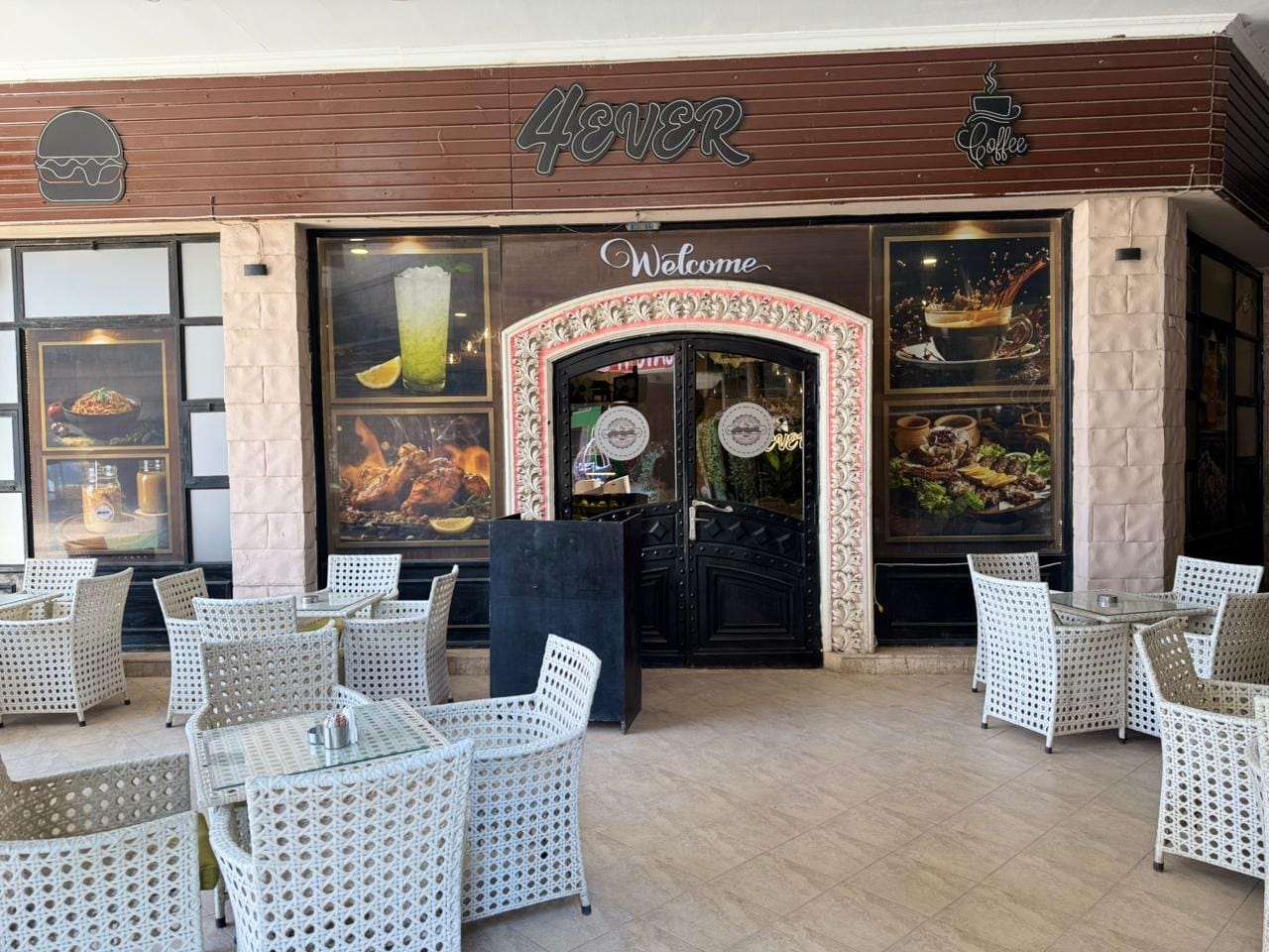 4 Ever Cafe & Restaurant